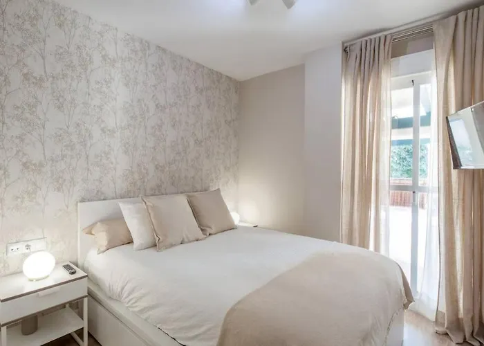 Stunning Next To Puerto Banus 马尔韦利亚
